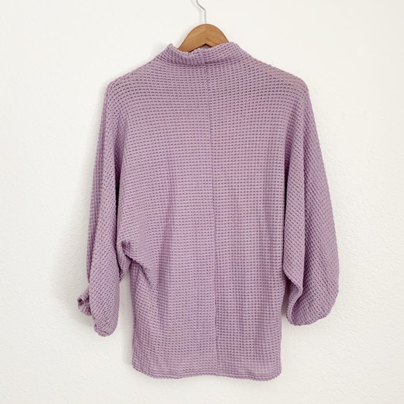 Lavender Balloon Sleeve Top - Picture 9 of 10